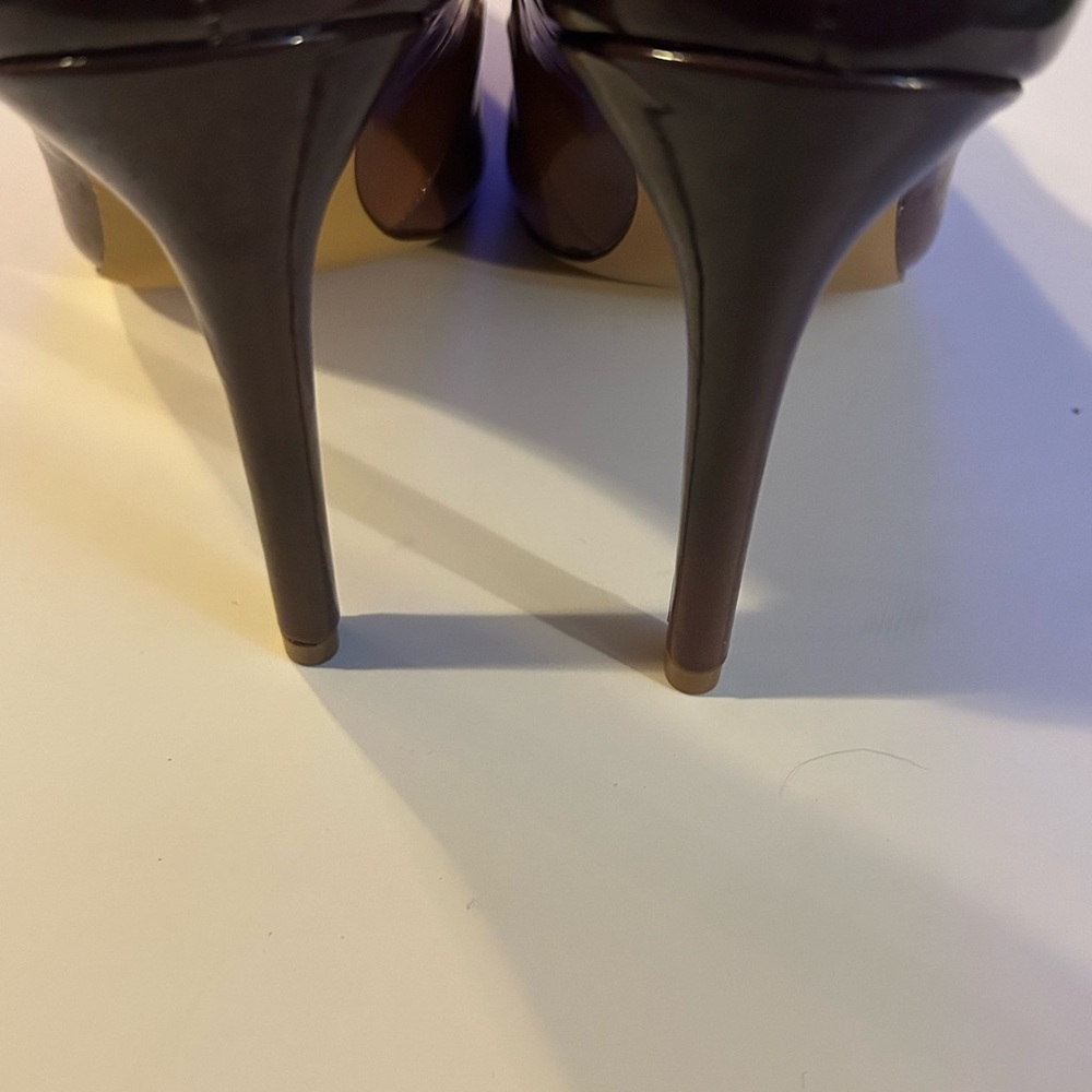 Aldo  Tan Pointed Heels  - size 8 - Picture 3 of 8